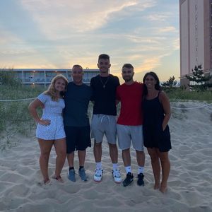 Meet your Posher, Chuck